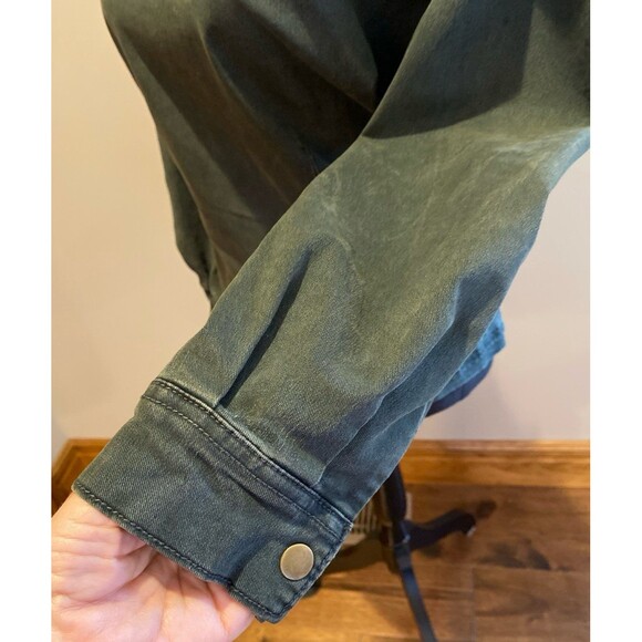 Universal Thread Blouse Top Size XL Hunter Green Denim Fitted Puffy Sleeves - Picture 7 of 11
